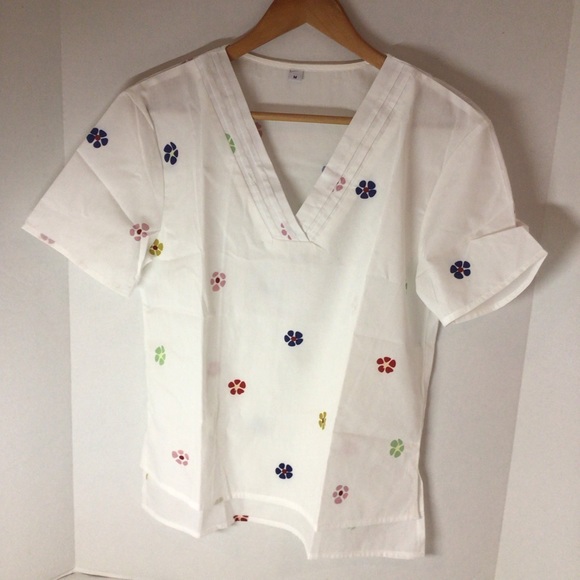 Tops - White V neck popover top